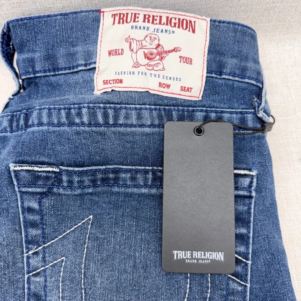 True Religion Geno Relaxed Slim Jeans Size 32 Medium Cloudburst NWT 107207